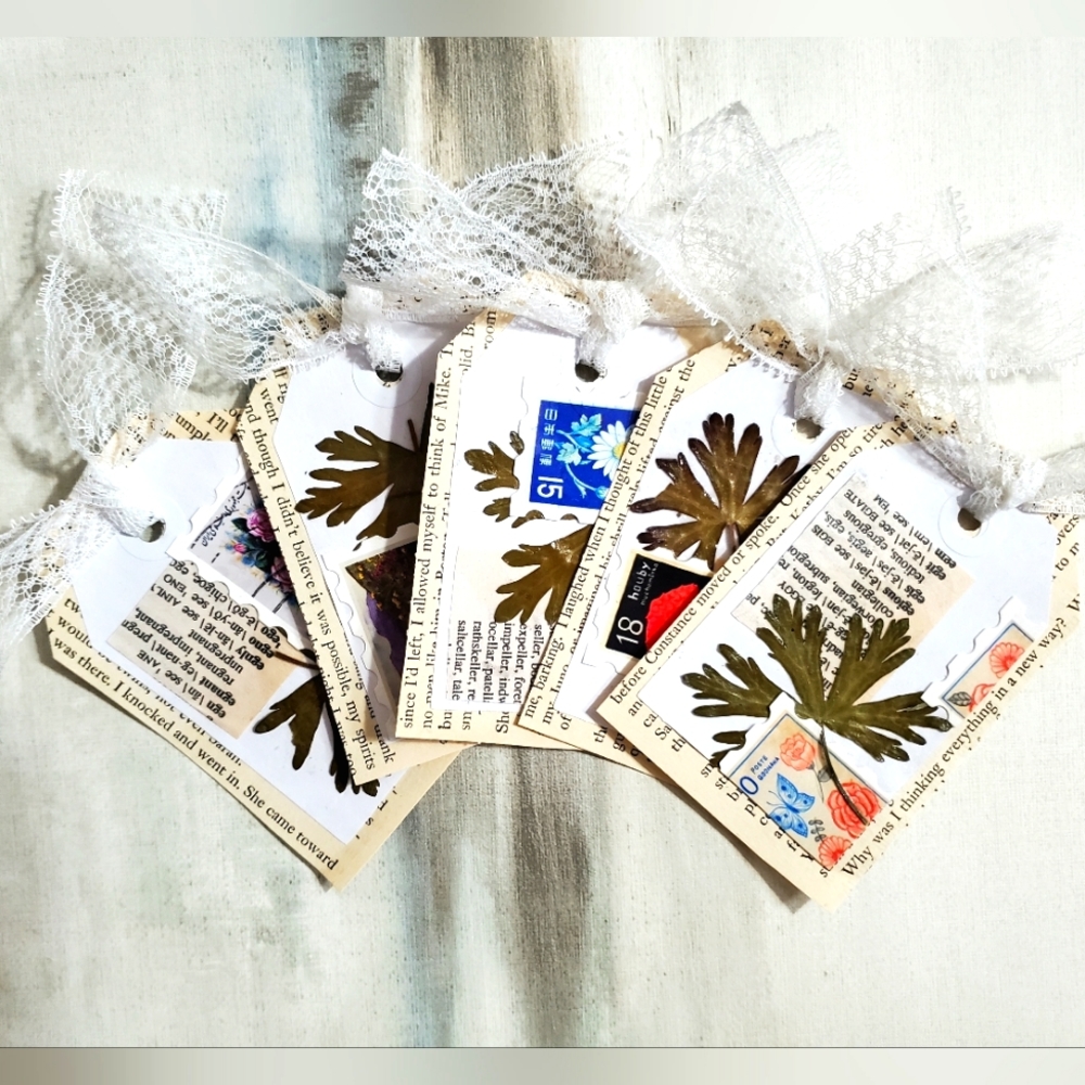 😀 HAND CRAFTED Set of 5 dried leaves collage mixed media tags bookmarks